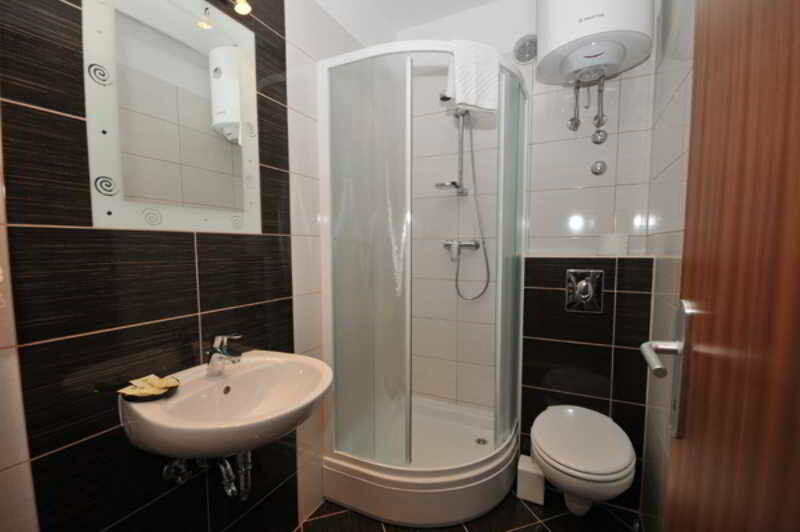 Apartments & Rooms Buble Трогир Екстериор снимка
